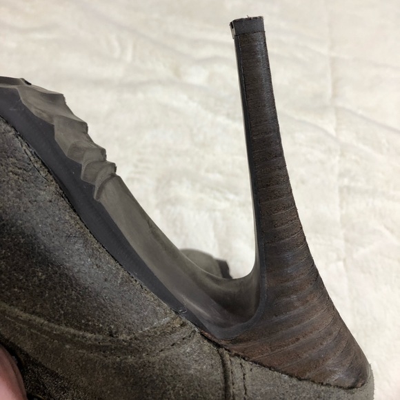 Fergie Battle High Heel Boots Brown Grey Tan - Picture 8 of 8